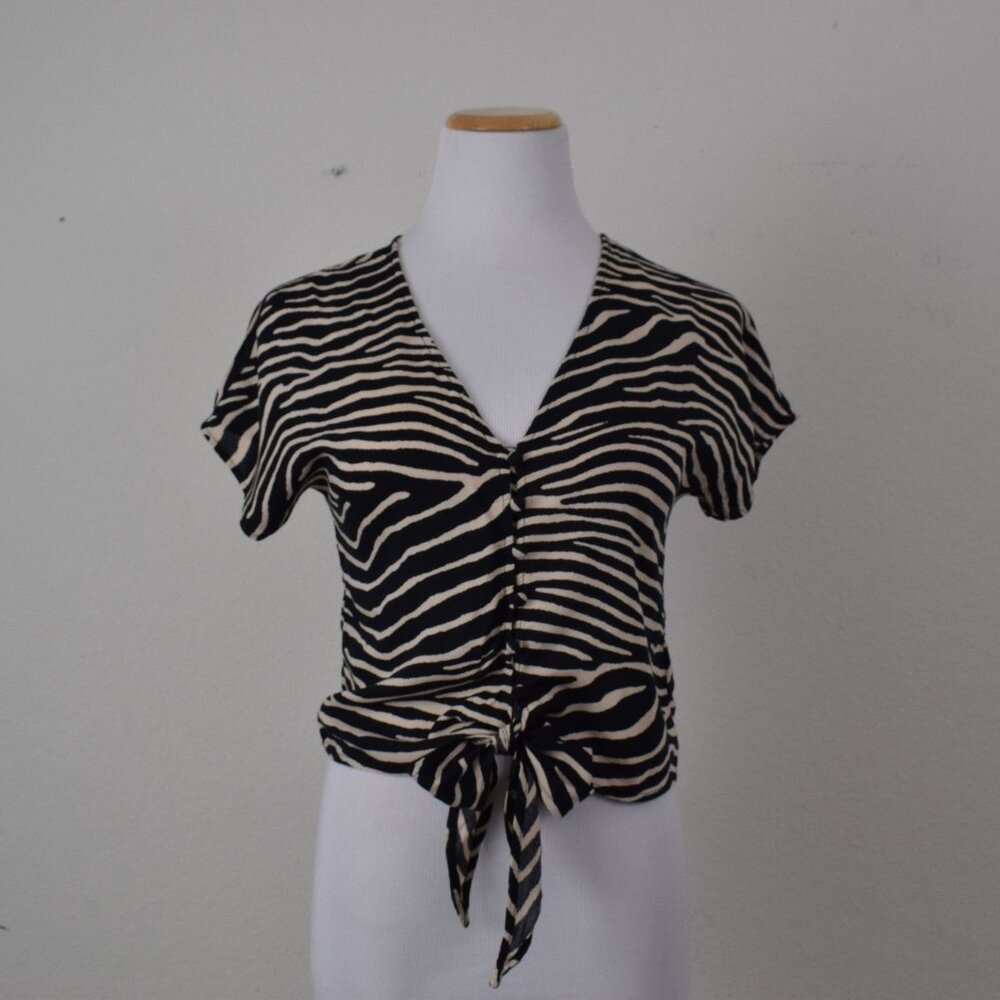 H&M Animalโ Print Front Tie Crop Blouse